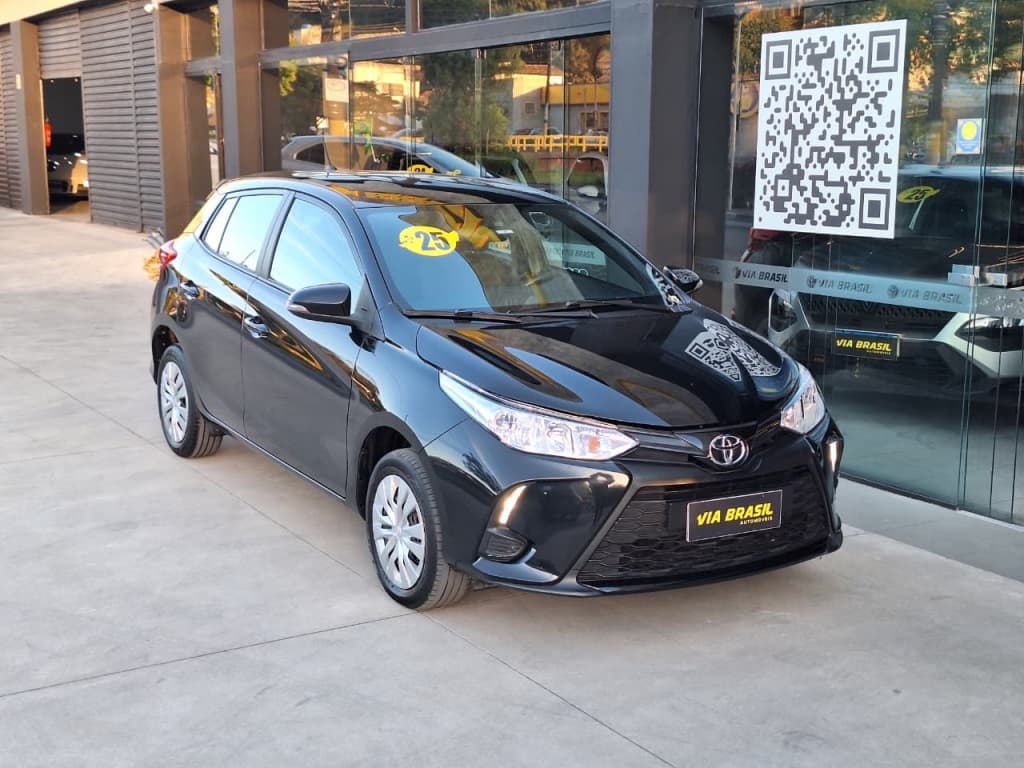 TOYOTA YARIS 2025